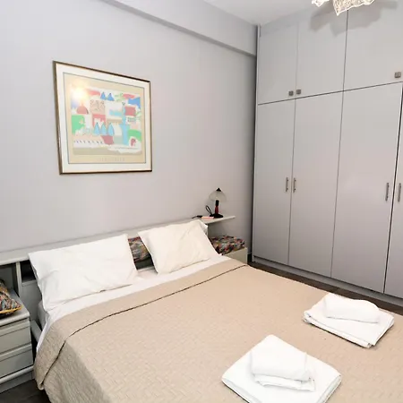 Iron Seaview Apartament